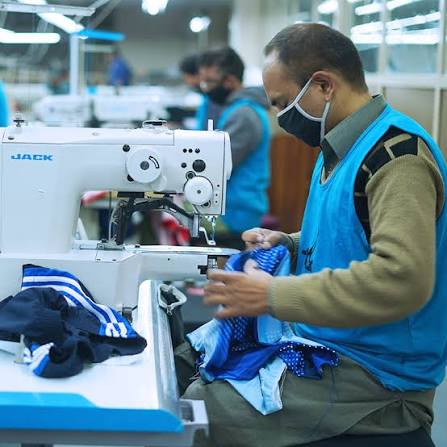 Computerized Automated Fabric Laying & Spreading Table